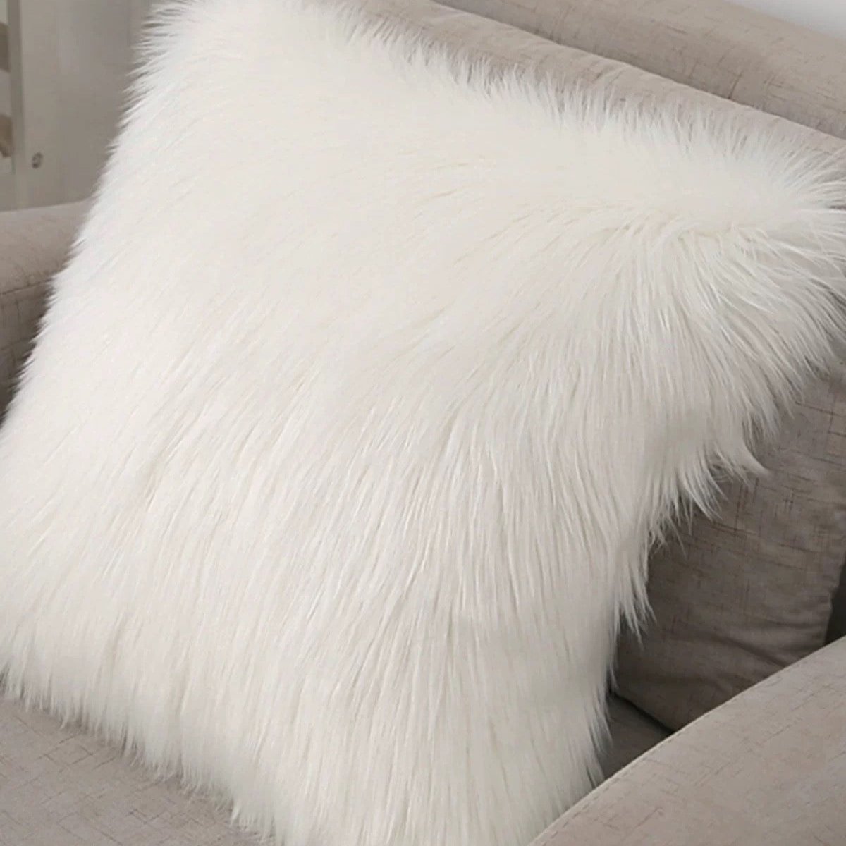 CYRA Velvet Pillowcase