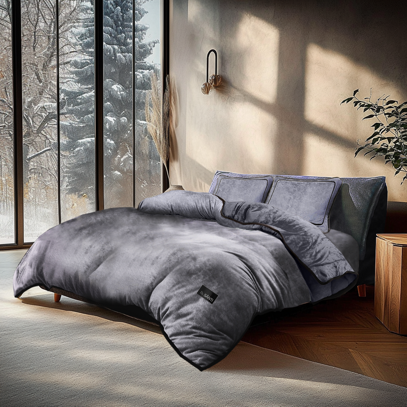 The Velós Comfort Luxe Velvet Bedding Set